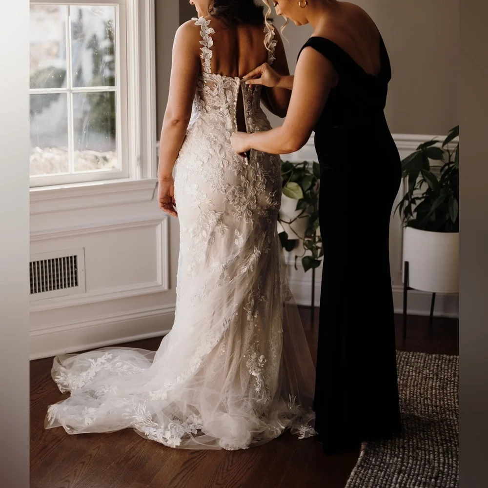 Badgley Mischka Etta - Picture 10 of 13